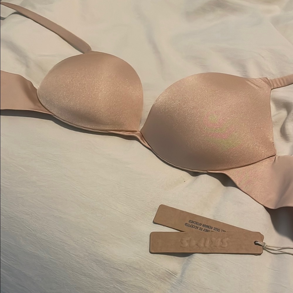 Skims Nude Bra
